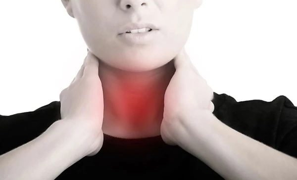 Коли кожен ковток болить: як ефективно лікувати захворювання горла