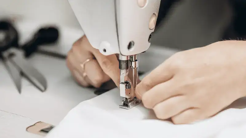 Что шить на продажу: самые прибыльные идеи для старта в 2026 году
